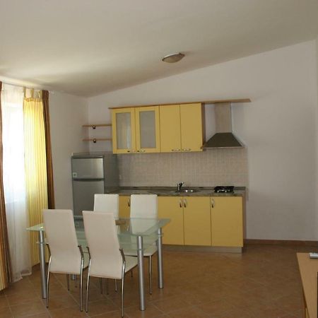 Apartments Sara Vlašići Bagian luar foto